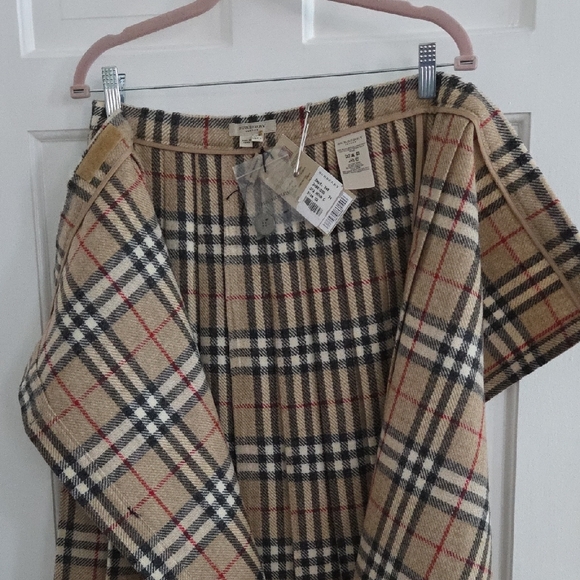 Burberry Beige Plaid A-Line Skirt - Picture 7 of 16